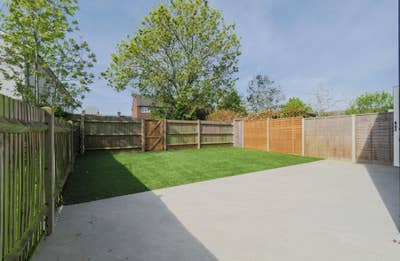 Luxury Flat Share - 5 Min Walk Borehamwood Station Main Photo