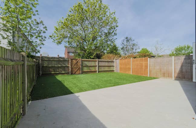 Luxury Flat Share - 5 Min Walk Borehamwood Station Main Photo