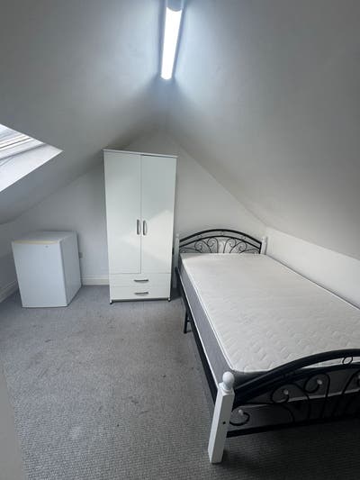 ✨ 🛌 Double Room to Let in - Thornton Heath Main Photo