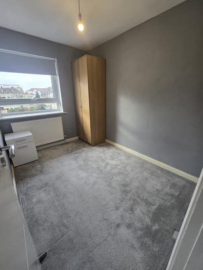 Single Room in Modern flat - 4 mins to station Main Photo