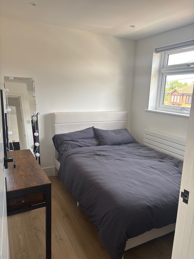 1 double bedroom Main Photo