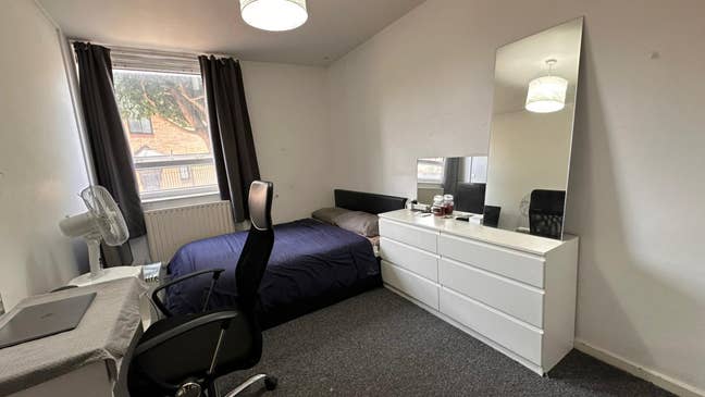 Newly Refurbished Flat – Poplar E14!  Main Photo