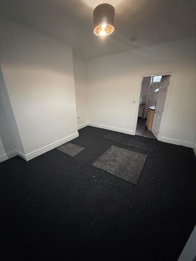 Big 4 Bed House | Front & Rear Gardens | BD4 Main Photo