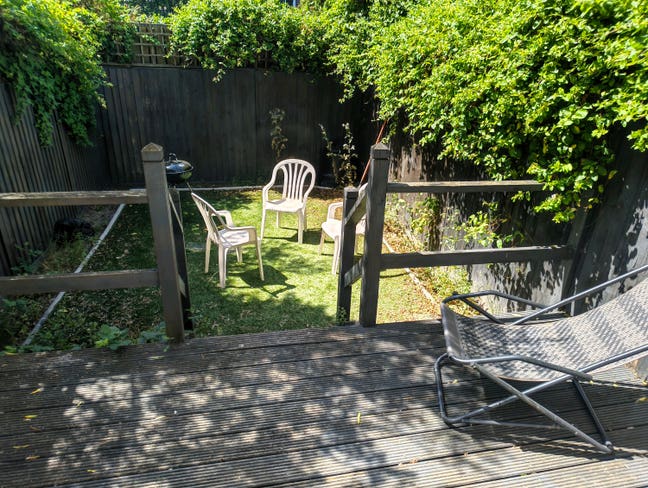 Double Room in Professional Flat - 5 mins to Tube  Main Photo