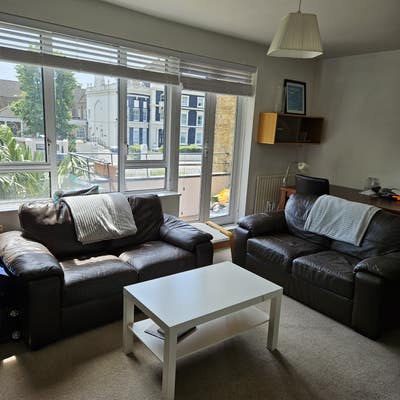 Blackheath Two Bed Apartment - Station 5' Walk Main Photo