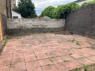 Spacious 5-Bedroom Home for Rent Main Photo