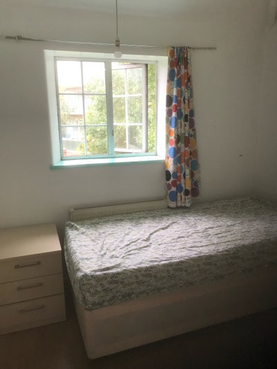 Single room in East Acton  Main Photo