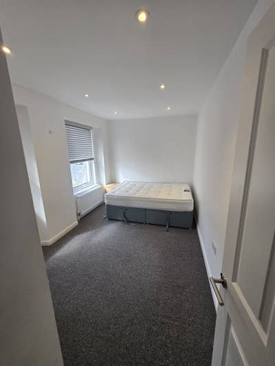 🏡 En-Suite Room in Modern 2-Bed Flat | Bills Incl Main Photo