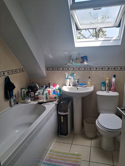 Double Room To Let nr Town Centre Main Photo