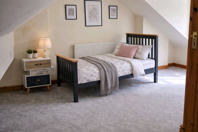 Private, clean and cosy room Main Photo