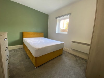 Double Bedroom. I Fantastic House.  Main Photo