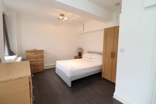 Swiss Cottage Calling-Ensuite-5 Mins from Station  Main Photo