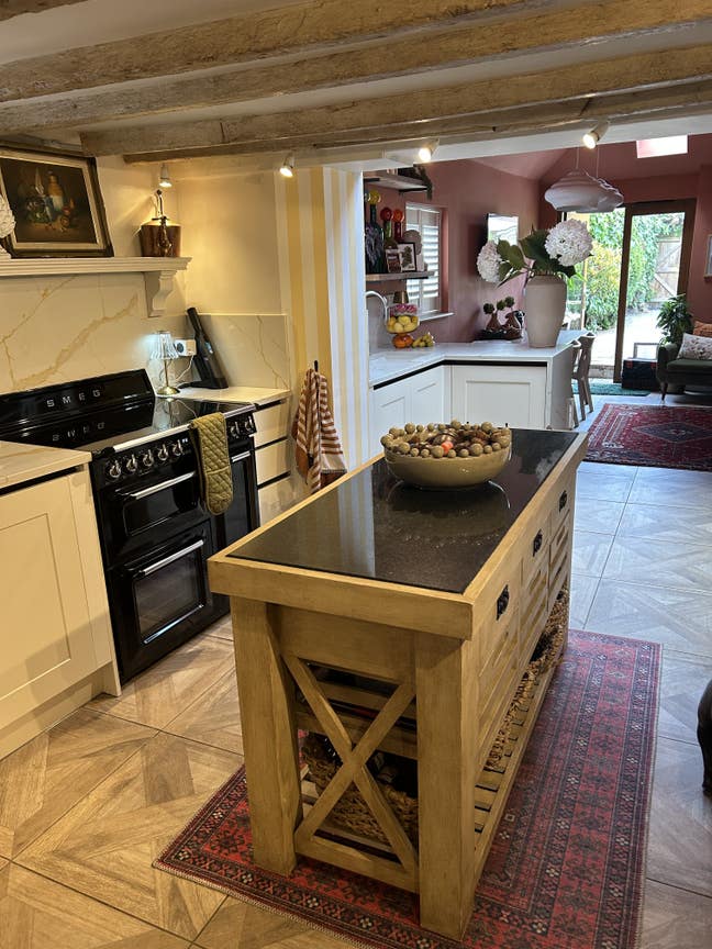 Double bedroom - Brasted Main Photo