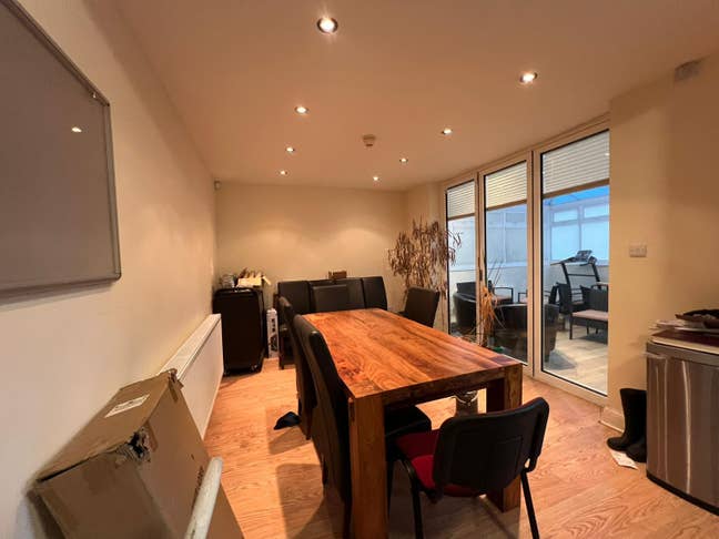 Huge room.  Main Photo