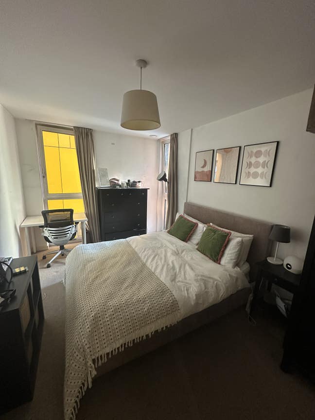 En-suite double room Main Photo