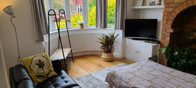 Beautiful large, light double sized room B24 Main Photo