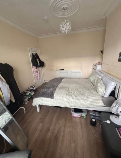 Double room in Tottenham Hale. With Garden.  Main Photo