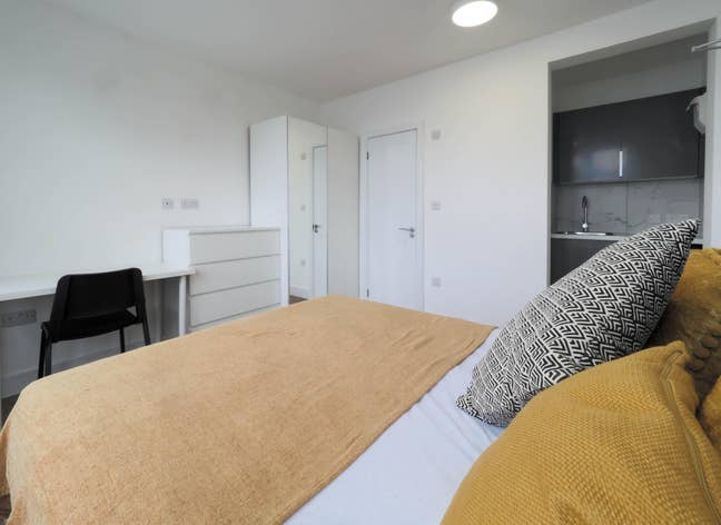 Luxury New Build House Share | Harrow Weald HA3 Main Photo