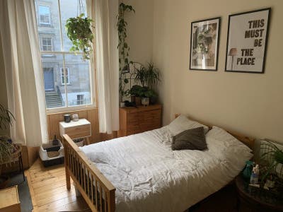 Gorgeous Double Bedroom - Top of Leith Walk Main Photo