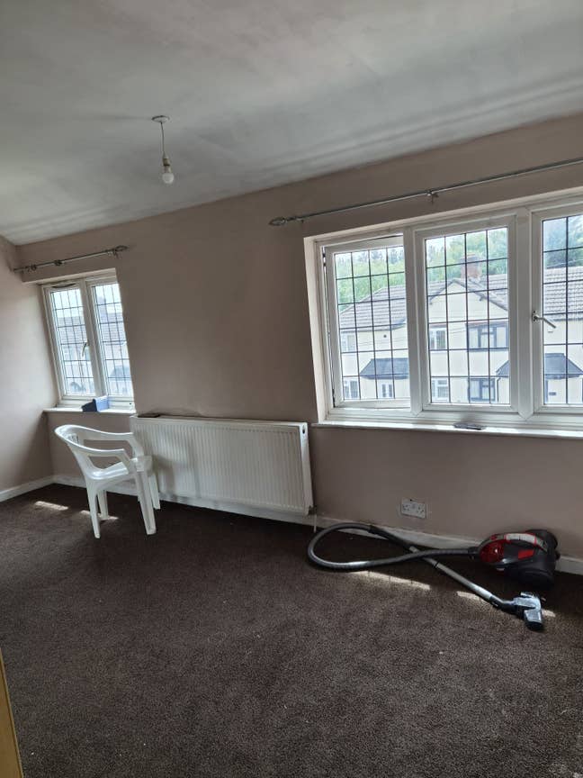 Double bed room available in Dudley  Main Photo