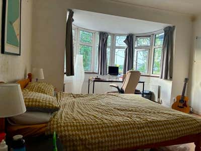 Double room overlooking Gladstone Park Main Photo