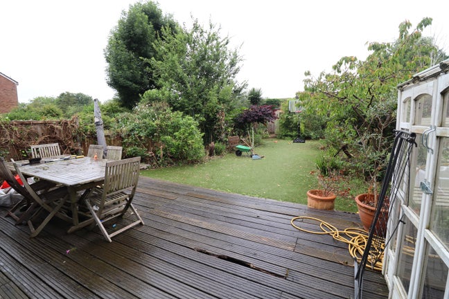 Stunning Room - Dream House in Hanwell W7 Main Photo