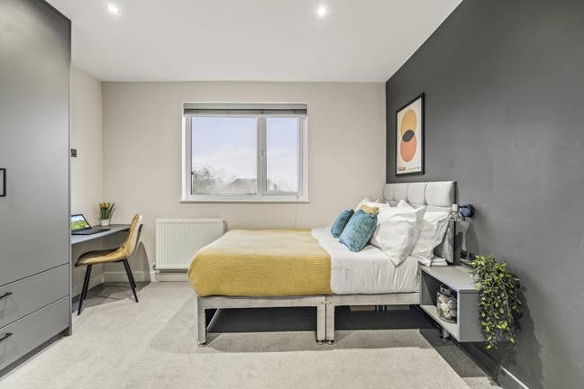 Fantastic Studio Room - Mayors Walk PE3 Main Photo