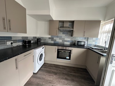 4 bed shared house in NG19 - all bills included  Main Photo