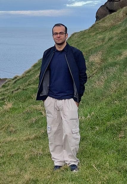 Graduating student looking for a room/house share  Main Photo