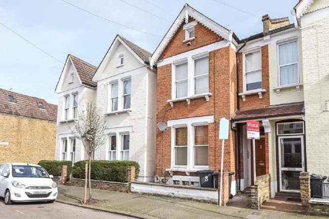 Large Double in Beautiful Central Apartment Main Photo