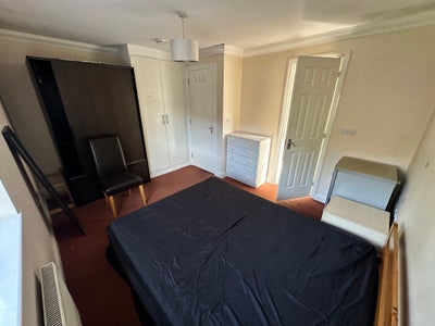 Double Large En-Suite, Garden Village Main Photo