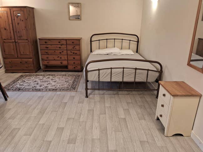 Central, several Rooms available Main Photo
