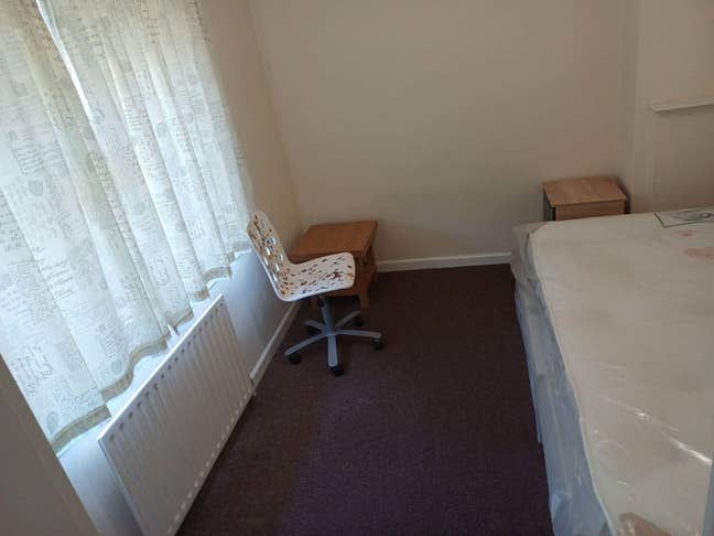 Furnished Double Room – Great Location Main Photo