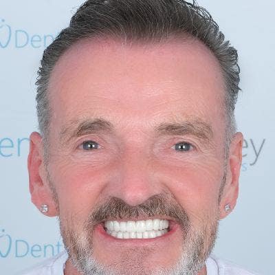 very clean quiet professional man,seeking room Main Photo