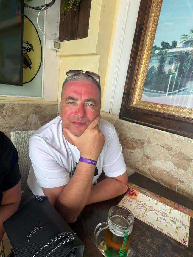 53 year old Male seeks a double room Main Photo