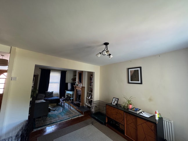 Looking for a housemate in end of terrace house Main Photo