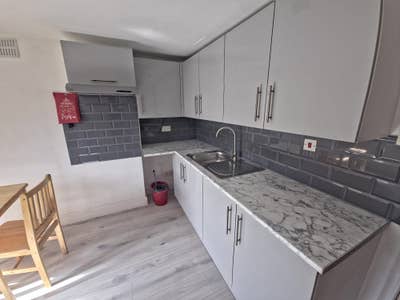 Refurbished Bedsit Opposite Stoke Newington Stn Main Photo