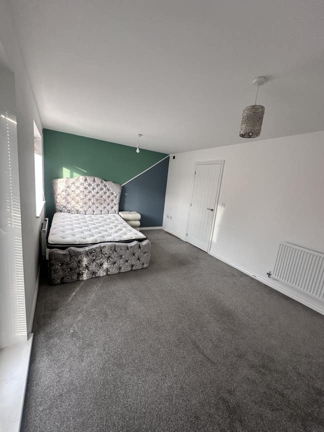 Rooms Available in a Fairly New House(Newton Leys) Main Photo