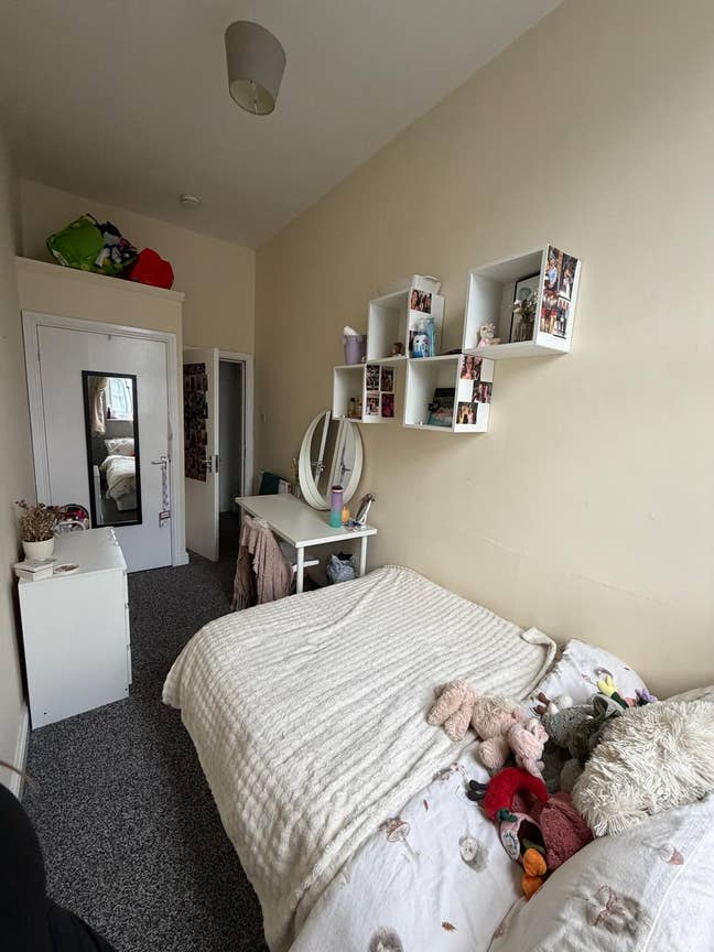 Room in 6 Bed House *Bills + Council Tax included* Main Photo