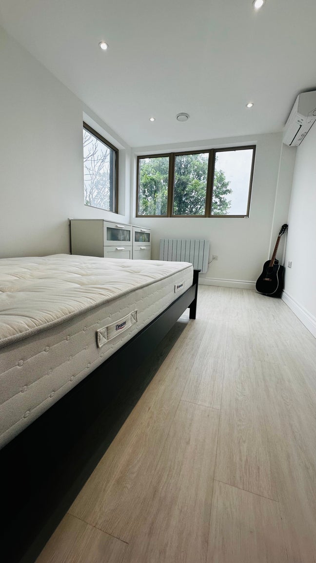 Brand new flat - Double room for female  Main Photo