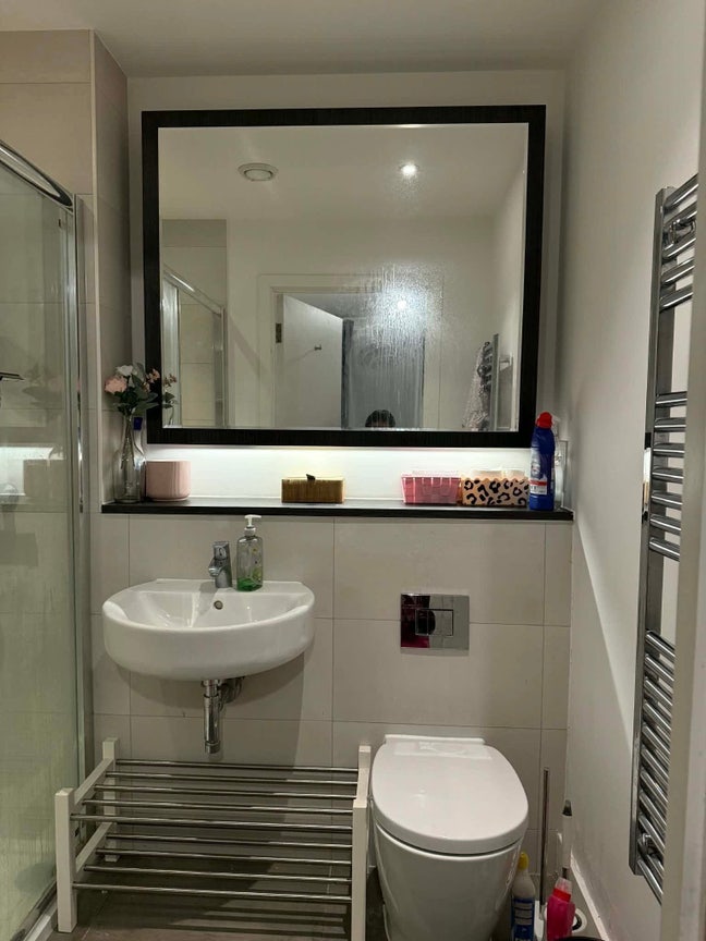 En-suite double room available from May 31.05.2026 Main Photo