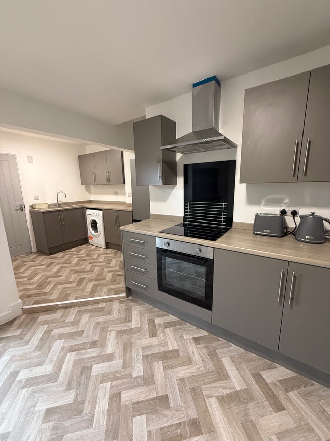 🏡 Large Double Room | Atherton | All Bills Inc Main Photo