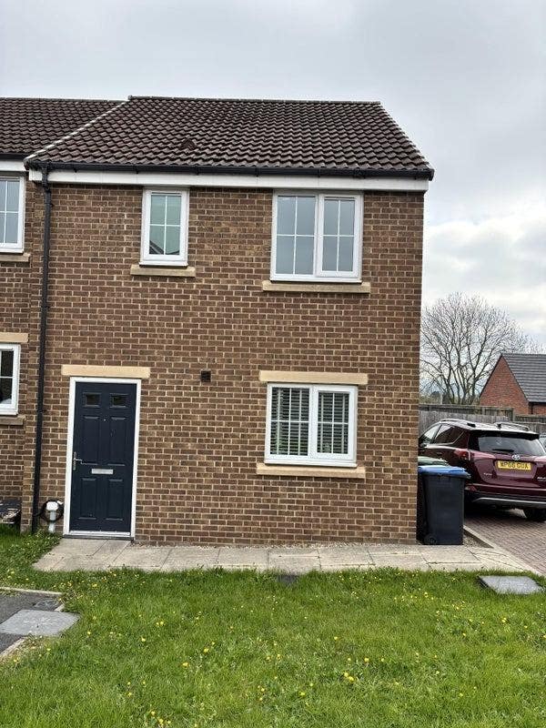 Quiet modern end  terrace house for post grads, Main Photo