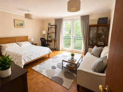 3 Rooms in UCL Student Flat NW1 Main Photo