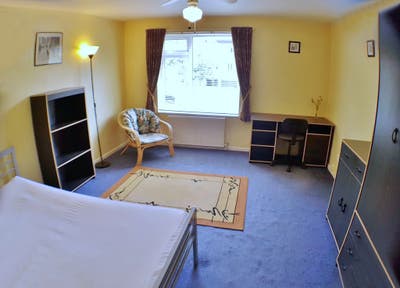 Large Double Room -  Great access for CMK Main Photo