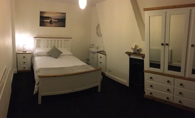 Stunning double bedroom near city centre Main Photo