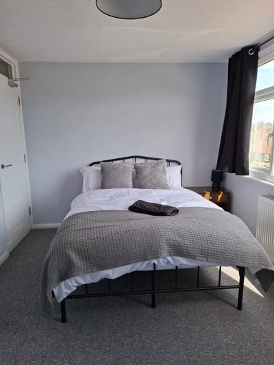 2 executive-standard rooms in 4-bed house Main Photo