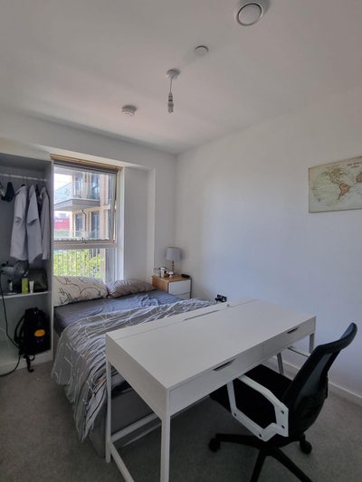 Modern flat nearby Canning Town station Main Photo