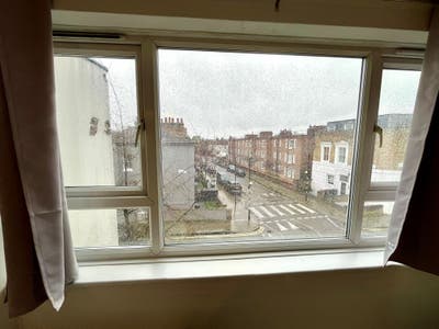 3 Renovated Rooms Next to London Fields Park Main Photo