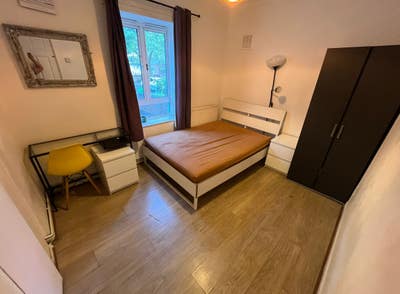 🏡 Affordable E14 Room | Bills Included | No Depos Main Photo